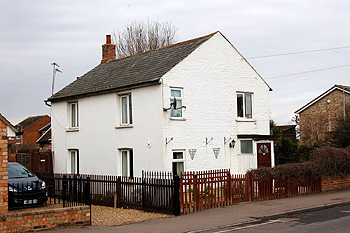 47 Cotton End Road March 2013